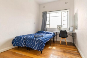 Richmond Private Rooms - 151 Hoddle Homestay